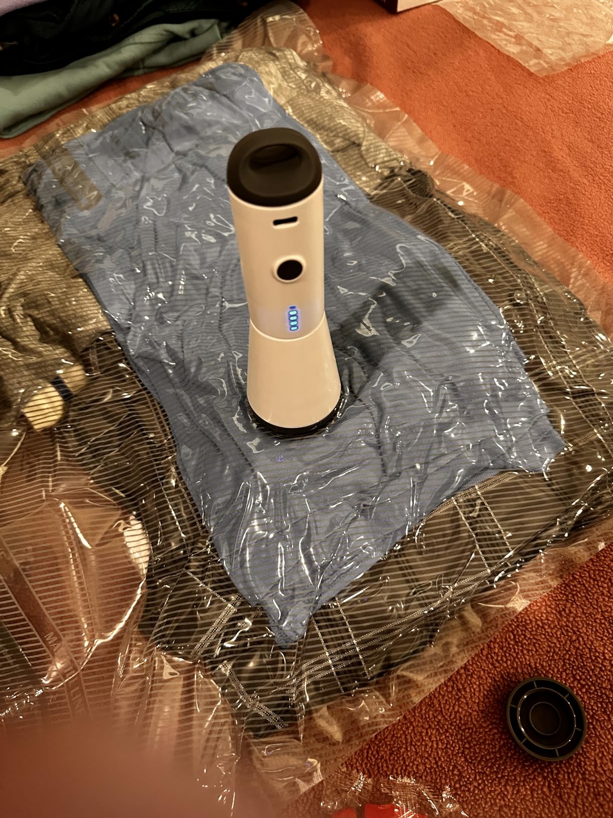 Customer packed clothes with BAGFLAT vacuum compression bag